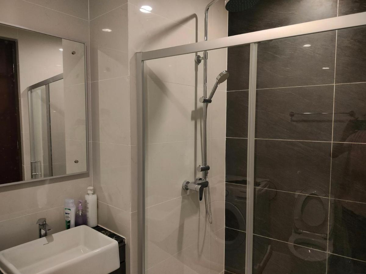 Apartment Dangabay Seaview 4pax With Netflix Wifi *