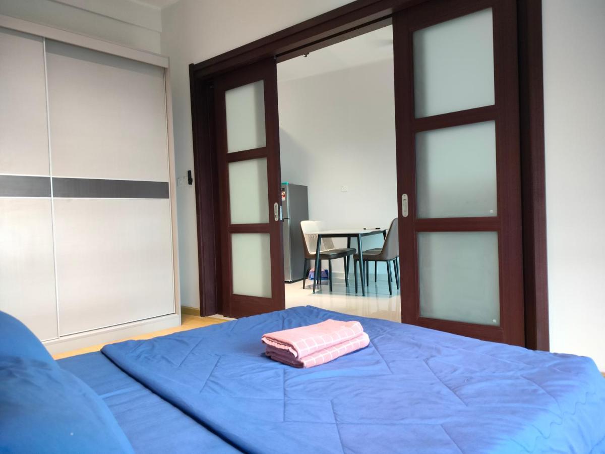 Dangabay Seaview 4pax With Netflix Wifi Apartment